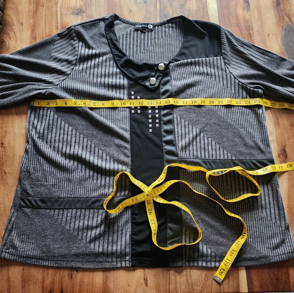 Claire France asymmetrical patterns quarter sleeves tunic, plus size 3X - Picture 10 of 11